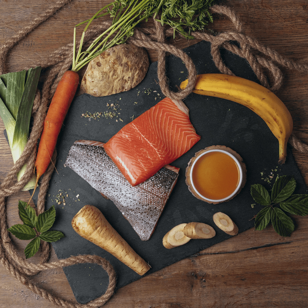 bio-lachs-mit-banane-und-pastinake_optimized-square Bio-Lachs mit Bio-Banane und Bio-Pastinake
