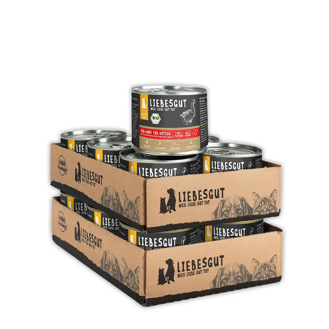 Bio-Gans mit Bio-Kokosflocken und Bio-Tomate
